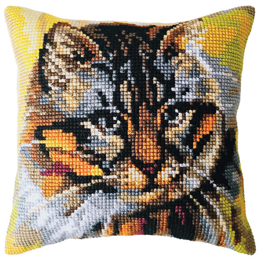 RTO Who runs the house? Pillow Cover Needlepoint Kit