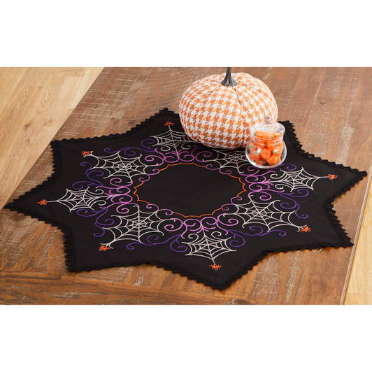 Midnight Lace Star Shape se Stamped Embroidery Kit