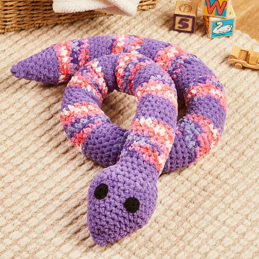 Herrschners Chromatic Cobra Toy-Tulips Crochet Kit