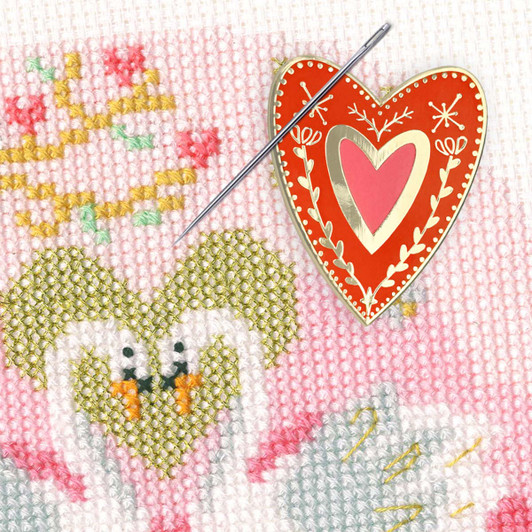 Bothy Threads Scandi Heart Needle Minder Accessory