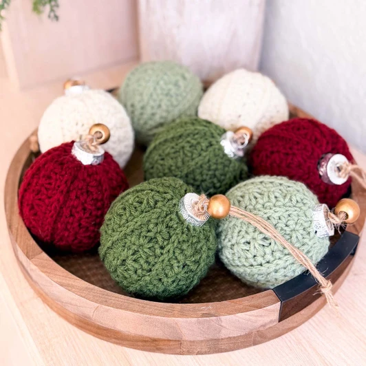 Herrschners Petal Loop Stitch Ornaments Crochet Kit