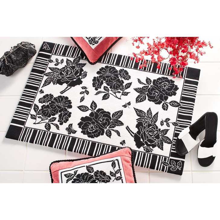 Black & White Roses Rug Paid Download