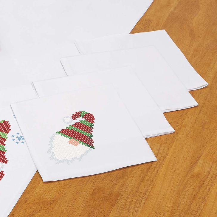 Holiday Gnomes Napkins Thread Kit