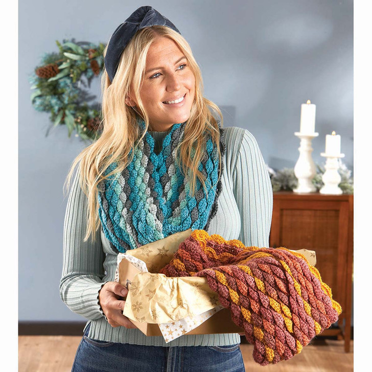 Willow Yarns Gradient Graces Cowls Crochet Kit
