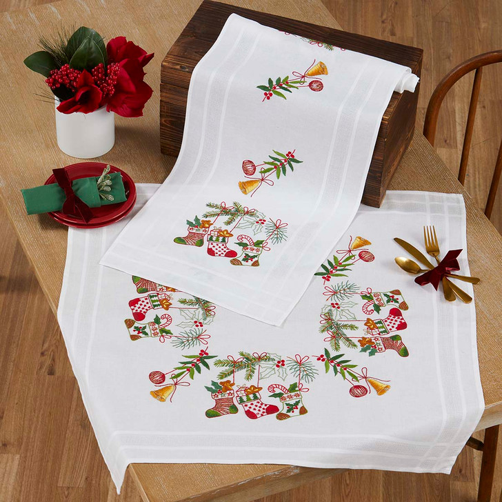 Craftways Christmas Stocking Bouquet Set Stamped Embroidery Kit