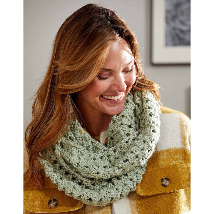 Premier Open Fan Stitch Cowl Crochet Kit