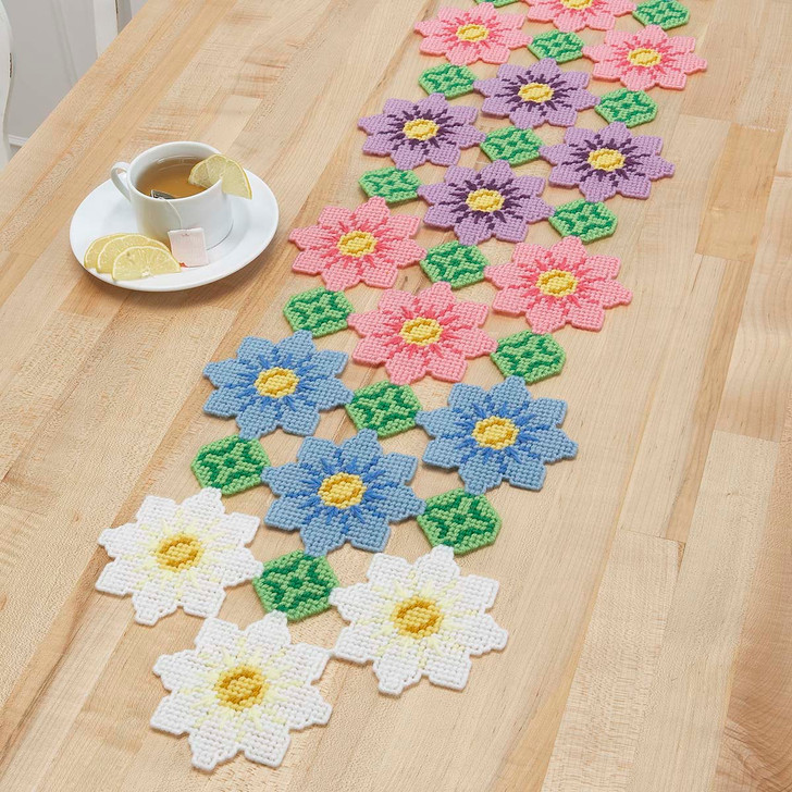 Herrschners Field of Flower Table Runner Free Download