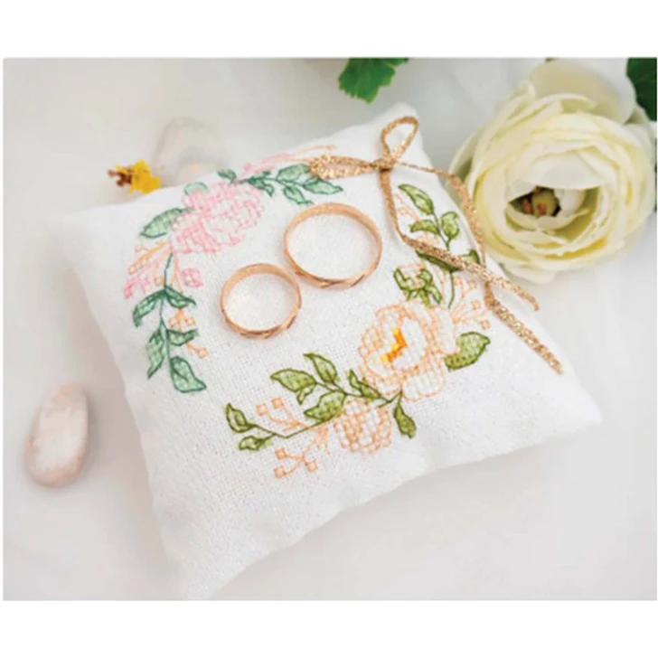 Luca-S Your Wedding Rose Counted Cross-Stitch Kit