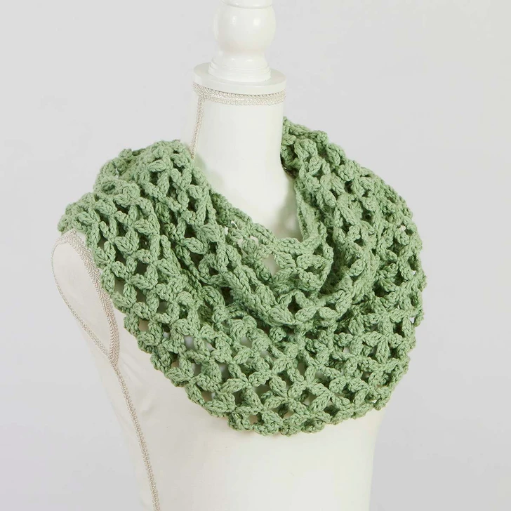 Herrschners Pebble Path Cowl Free Download