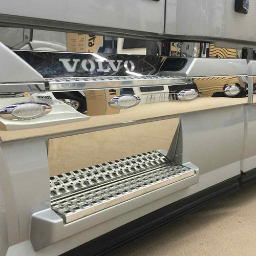 TRUX TV-1440 VOLVO CENTER FAIRING TRIM KIT (2006-2011) - 18 SLOTTED HOLES