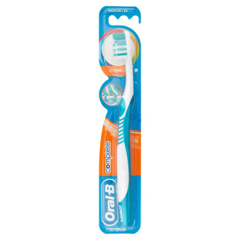 Oral B Toothbrush Complete Clean Medium