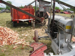 wide-front-farmall-regular-and-ihc-corn-sheller.jpg