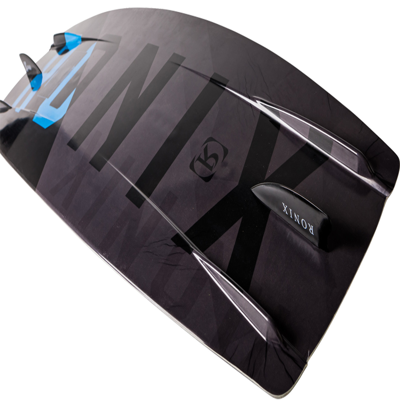 Ronix Vault 145 cm Wakeboard Package with Divide Bindings