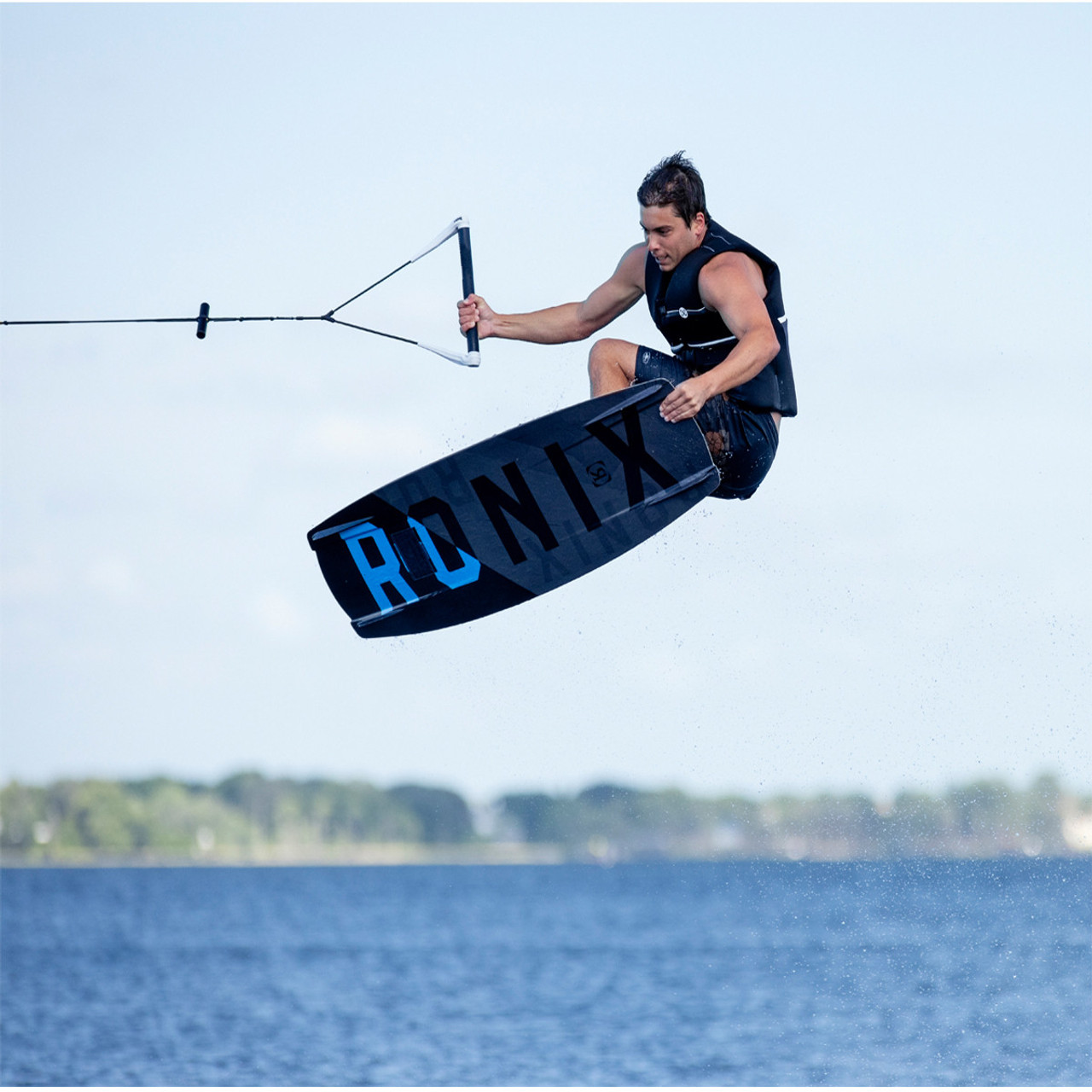 Ronix Vault 140 cm Wakeboard Package with Divide Bindings