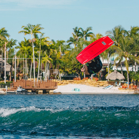 Ronix District 138 cm Wakeboard Package with District Bindings