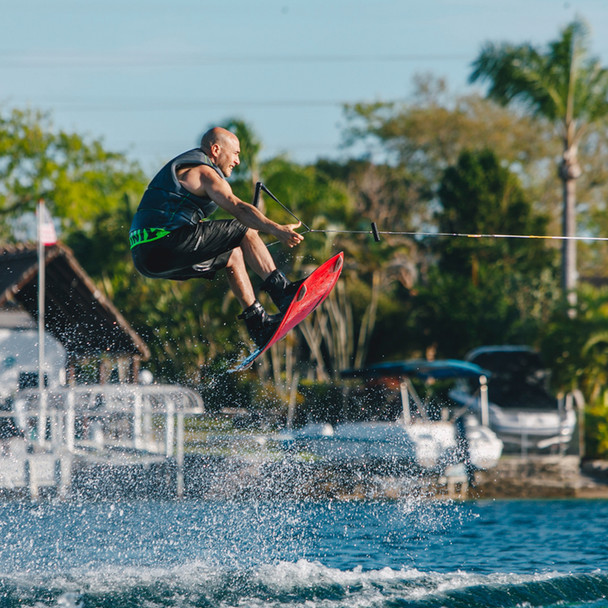 Ronix District 138 cm Wakeboard Package with District Bindings