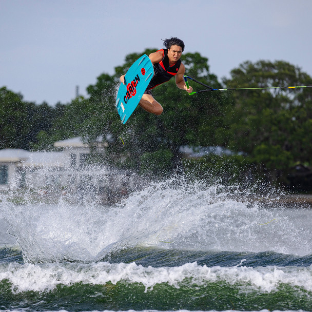 O'Brien Forum 141 cm Wakeboard Package with Local Bindings
