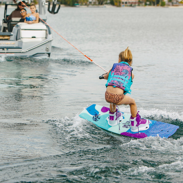 Ronix August 120 cm Wakeboard Package with August Boots