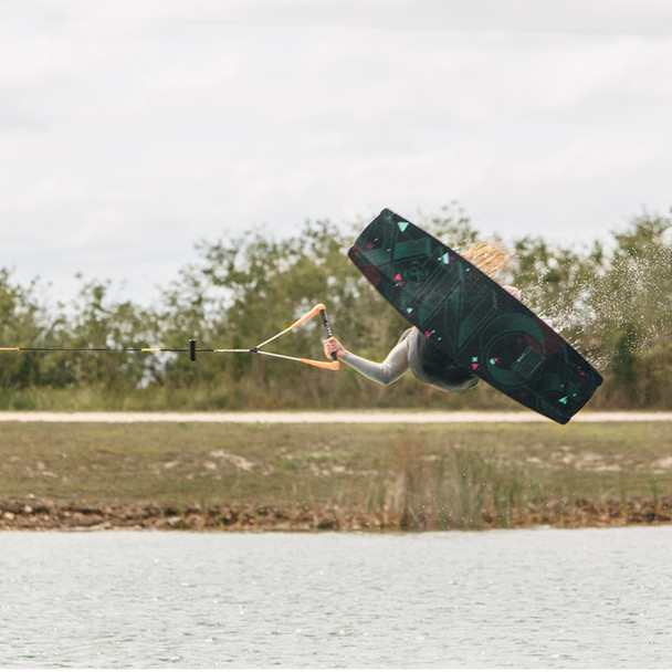 Ronix Krush 130 cm Wakeboard Package with Luxe Bindings