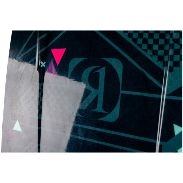 Ronix Krush 130 cm Wakeboard Package with Luxe Bindings