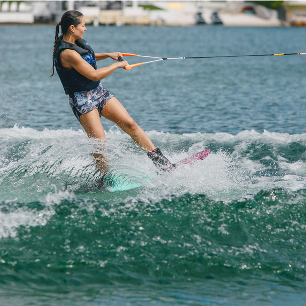 Ronix Krush 130 cm Wakeboard Package with Luxe Bindings