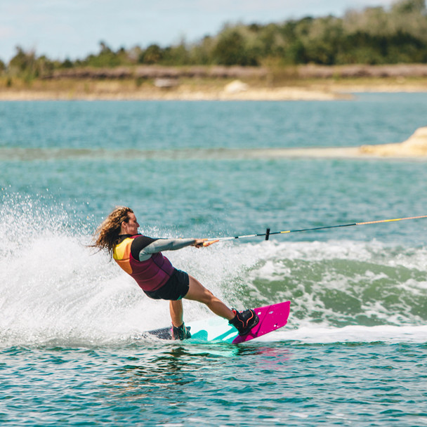 Ronix Krush 130 cm Wakeboard Package with Luxe Bindings