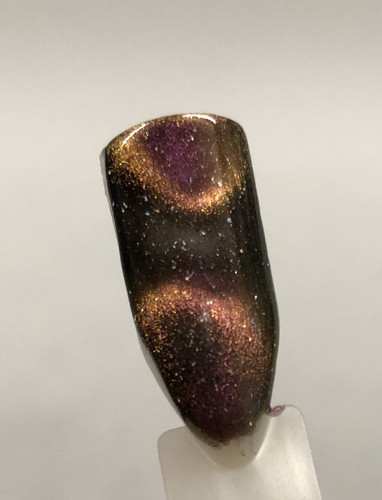 Create gorgeous nail art with this arc magnet to use with your magnetic nail polish. Free USA shipping available.