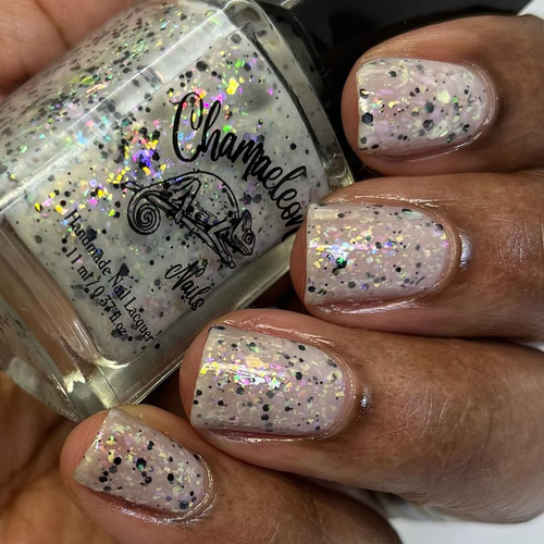 Nail Polish of the Month Club – Fanchromatic Nails