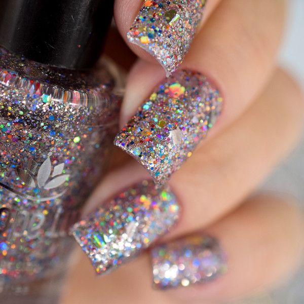 Penelope Luz nail polish Magical Dream. Available at www