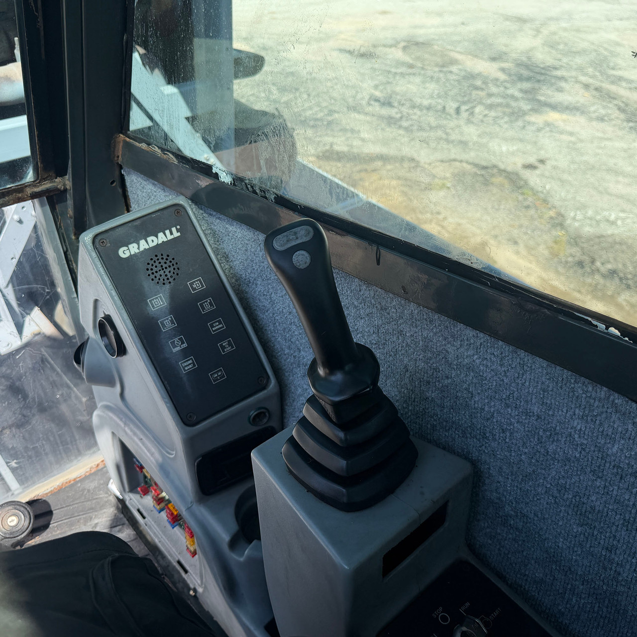 2006-GRADALL-XL3100-FOR-SALE-IMAGE14