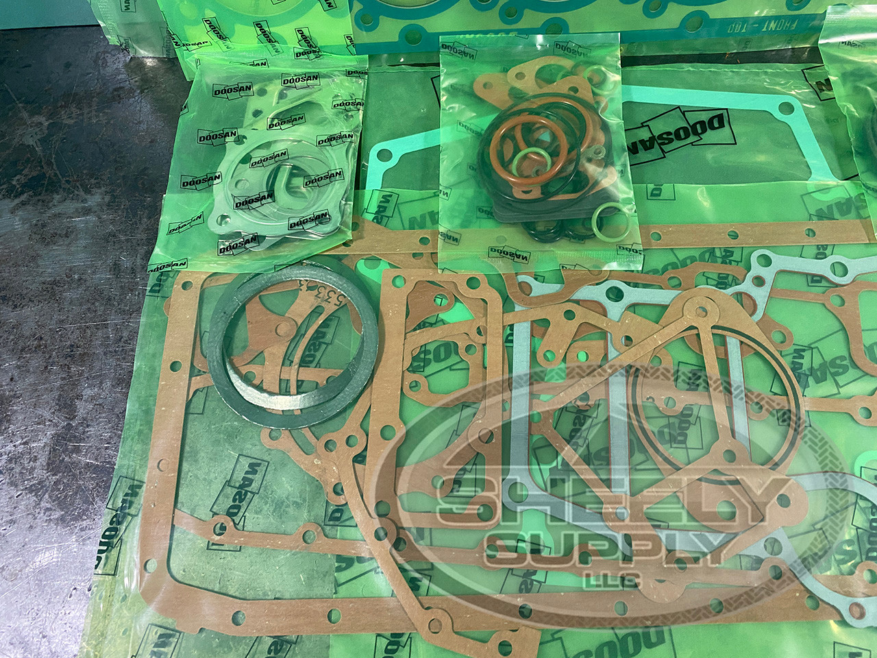 doosan DL06P engine overhaul gasket kit image 4