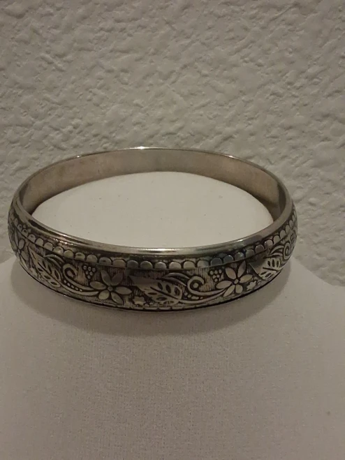 Silver-tone Cuff Bangle Bracelet w/Flowers and Leaves