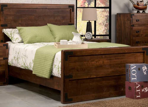 Saratoga Queen Bed with 30" High Footboard