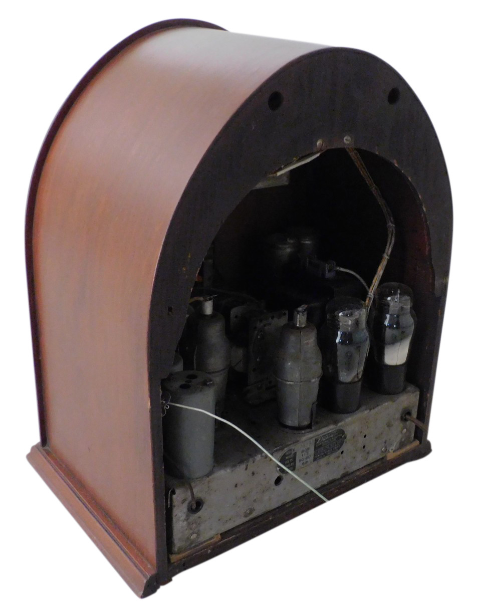 1940's Zenith Model 805 Serial #K223738. 5 Tube Cathedral Radio