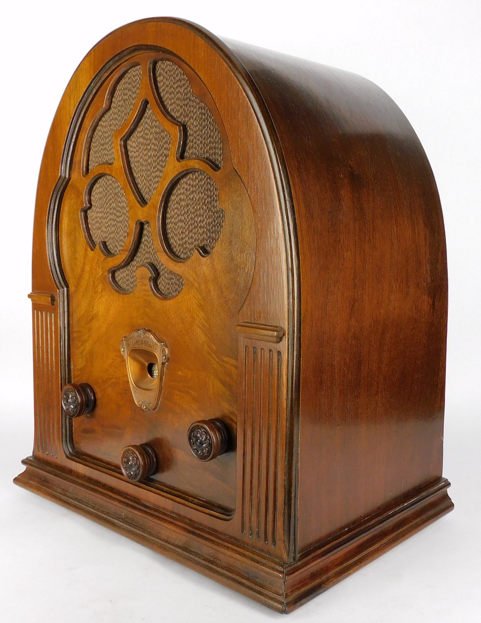 1931 Silvertone Model 1403 Cathedral Walnut Electric Radio