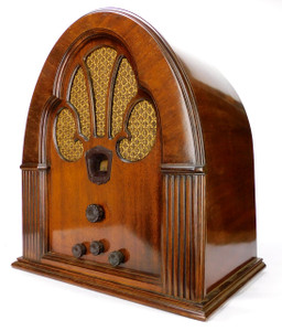 1930's Philco Model 70 Super Heterodyne Radio Refurbished 1930's Philco Model 70 Super Heterodyne Radio Refurbished