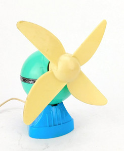Circa 1960's San Giorgio Italian Design Desk Fan Circa 1960's San Giorgio Italian Design Desk Fan