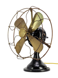 Circa 1913 12" GE SMY (Small Motor Yoke) Desk Fan Circa 1913 12" GE SMY (Small Motor Yoke) Desk Fan