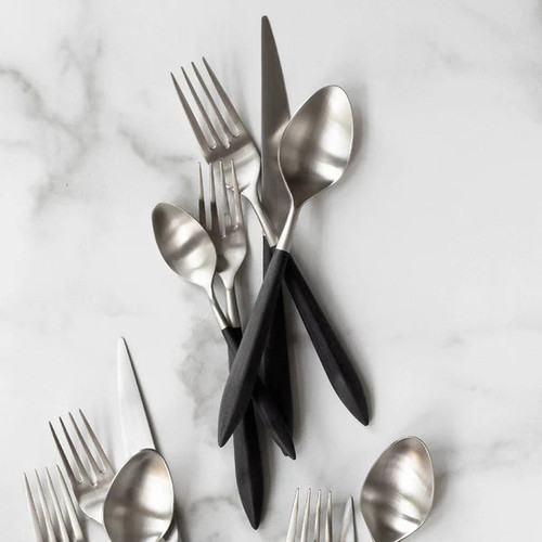Ares Argento & Black Five-Piece Place Setting VIETRI