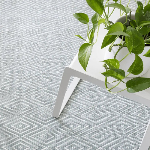 Dash & Albert Diamond Light Blue/Ivory Indoor/Outdoor Rug