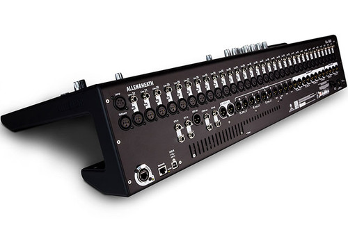 Allen & Heath QU-32C 32-Channel Digital Mixer, Chrome Edition