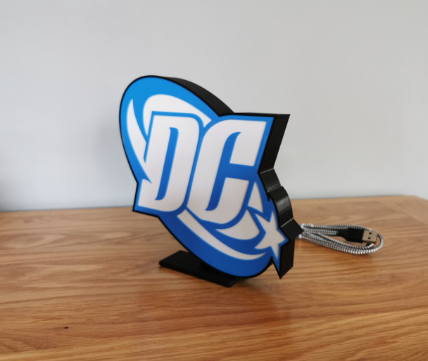 Join the DC Comics legacy with our unique LED illuminated logo. Made from biodegradable PLA, it highlights the enduring popularity of heroes like Wonder Woman and Green Lantern.
