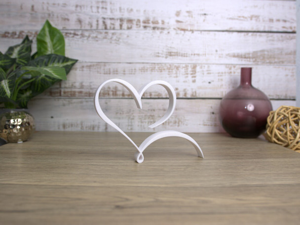 Add a touch of charm to your home with our modern heart ornaments! Crafted from biodegradable materials, they’re perfect for any room and customizable too!