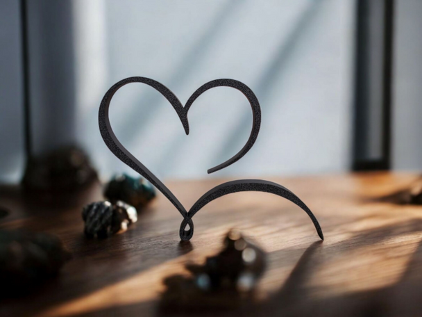 Elevate your decor with our beautiful minimalist heart ornaments! Eco-friendly and versatile, they enhance any space. Check out our range of colors now!