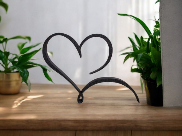 Discover stunning minimalist heart ornaments that elevate any room! Made from eco-friendly materials, these stylish pieces are perfect for every space.
