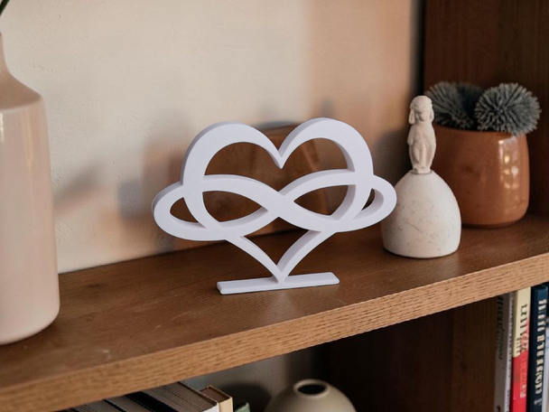 Contemporary infinity heart decor — modern PLA sculpture with smooth minimalist lines for home styling.
