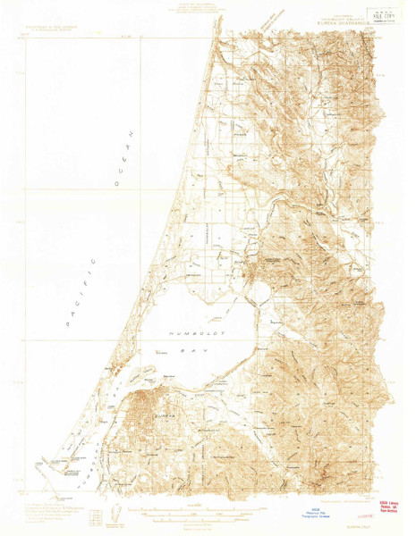 Eureka, California 1933 (1933) USGS Old Topo Map 15x15 Quad