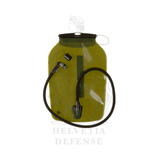 SOURCE WLPS flaches 3L Trinksystem in Schwarz für diskreten Transport und zuverlässige Wasserversorgung im Einsatz – Helvetia Defense