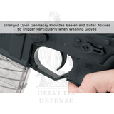 UTG AR15 Oversized Trigger Guard Abzugsbügel schwarz matt eloxiertes Aluminium mit vergrößerter offener Geometrie für Abzugszugang mit Handschuhen, Spannstift und M3-Madenschraube inklusive – Made in USA – Helvetia Defense Genf