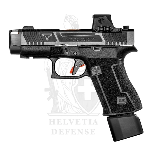 Pistole Taran Tactical Innovations TTI G43X Combat Carry schwarz Kaliber 9x19 mit SIG Romeo-X Optik und Trijicon Tritium-Visierung – Helvetia Defense Genf